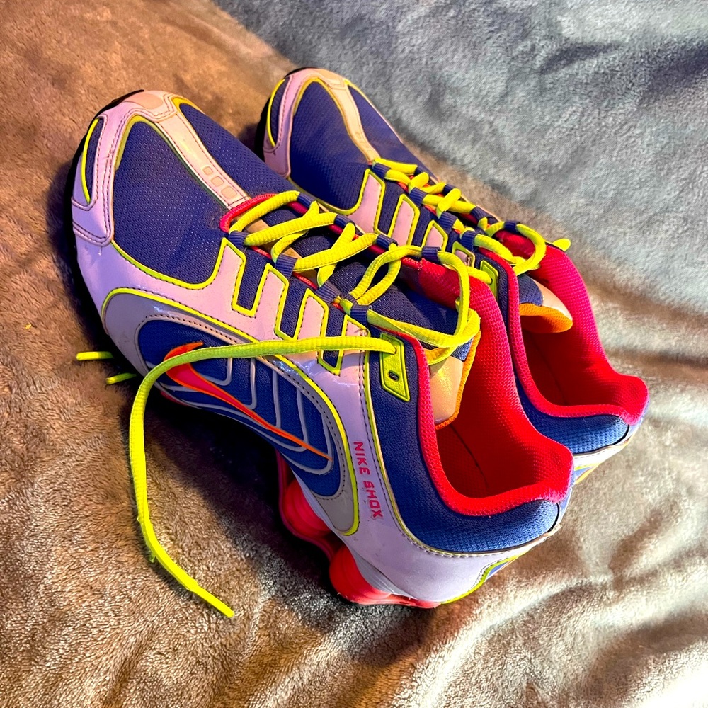 Women’s Nikes size 9.5
